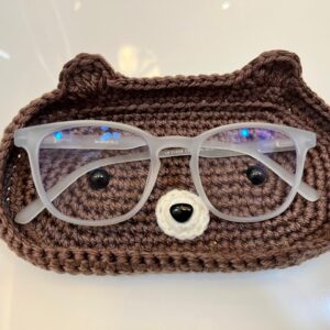 Spaces holder